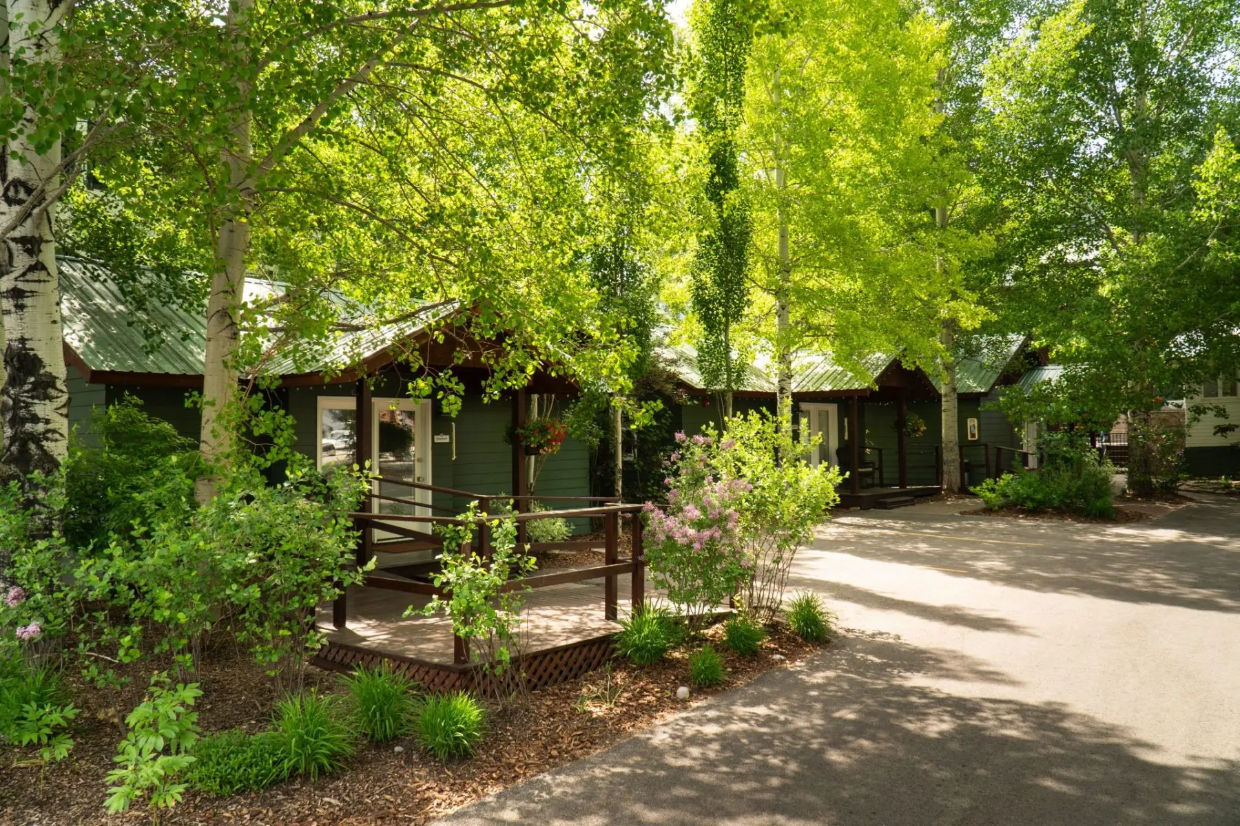 Huff House Inn & Cabins in Jackson, WY